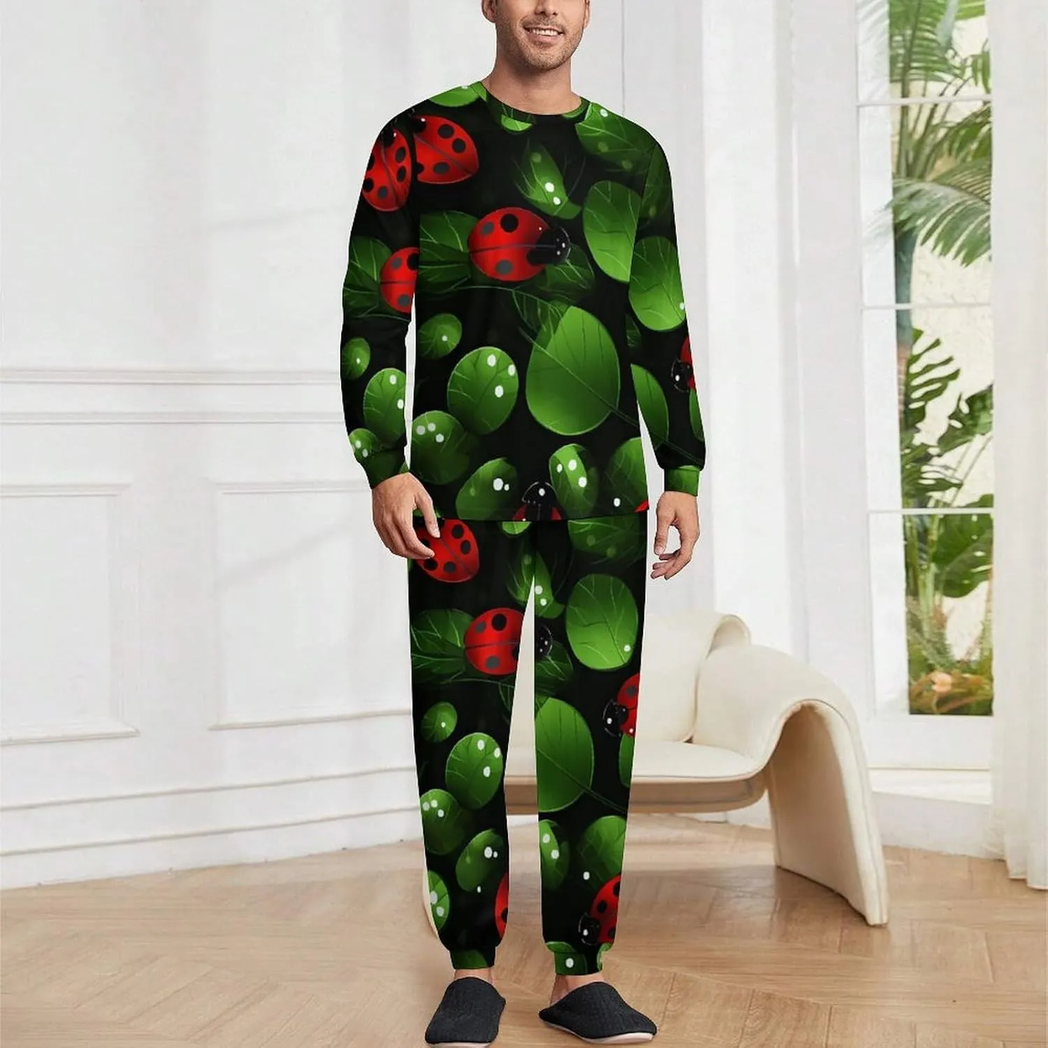 Cute Ladybugs Men's Pajamas Sets Round Neck Long Sleeve Shirts And Bottoms 2 Piece Pjs Loungewear