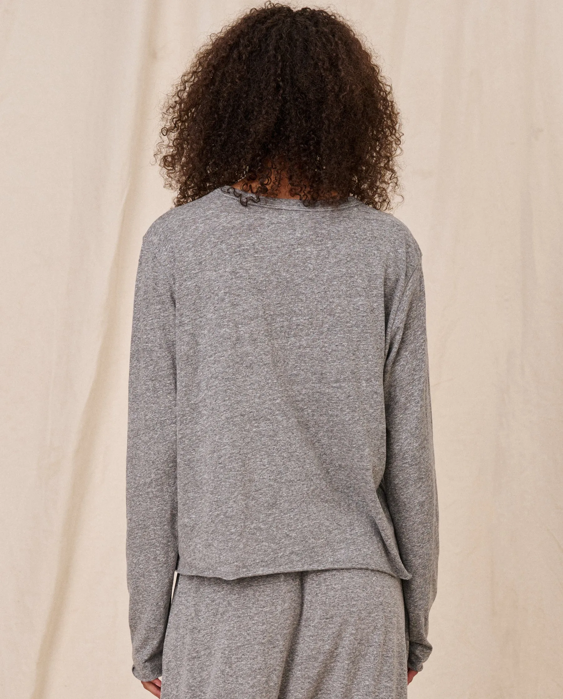 The Long Sleeve Crop Tee. -- Heather Grey